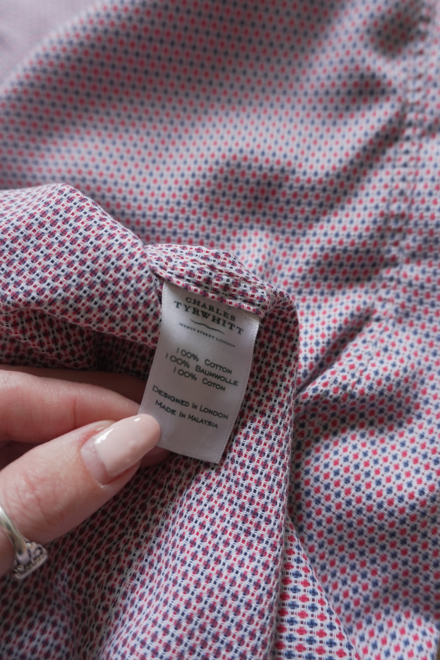 Charles Tyrwhitt Shirt Slim Fit Non Iron 15 1/2 Inch Men's Medium Red Blue Dot Geo Print Long Sleeve