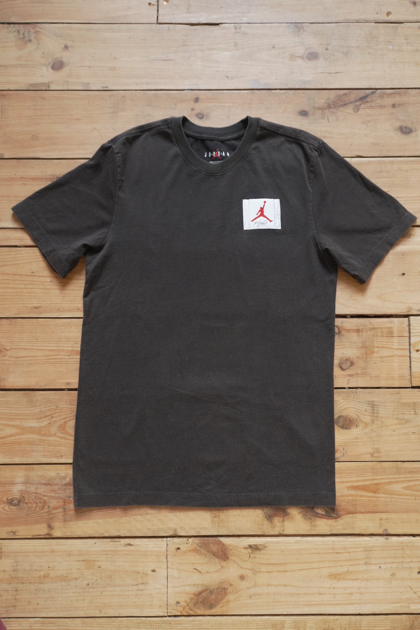 Jordan T-shirt Black White Red Logo on Chest Men's Small Standard Fit 100% Cotton