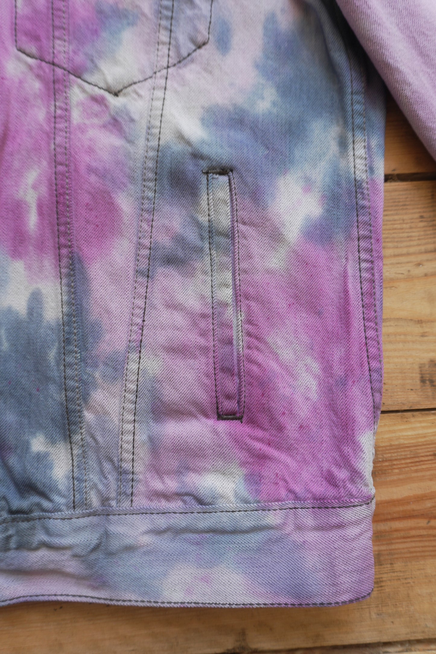 Vintage Levi's Denim Jacket Tie Dye Purple Medium Oversized Festival Rave