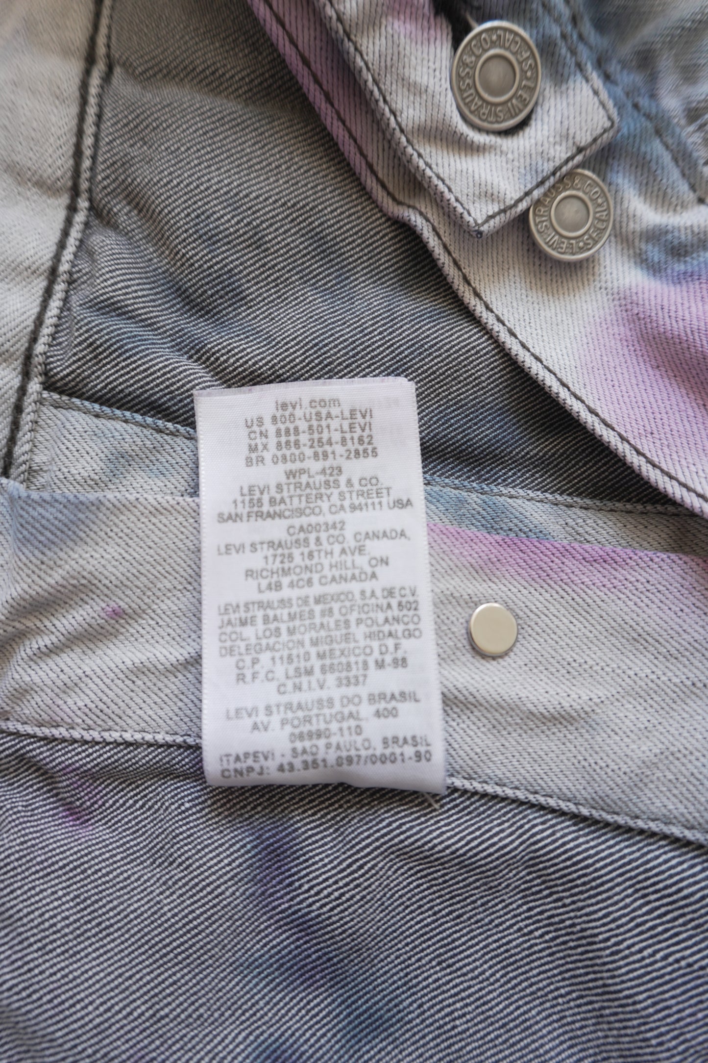 Vintage Levi's Denim Jacket Tie Dye Purple Medium Oversized Festival Rave