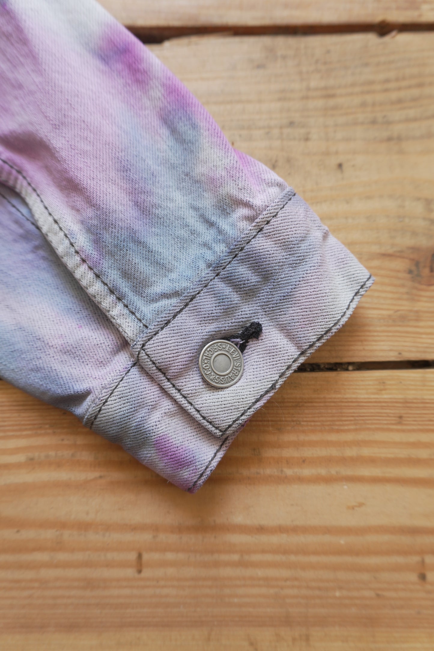 Vintage Levi's Denim Jacket Tie Dye Purple Medium Oversized Festival Rave