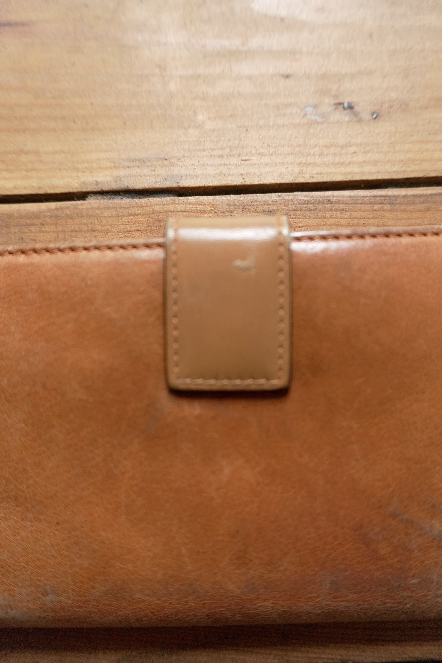 Dior Wallet Vintage Brown Leather Tan Calfskin Purse Gold Buckle Y2K Saddle