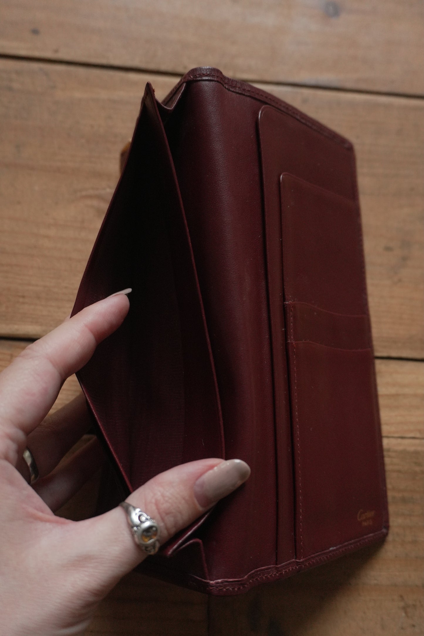 Cartier Leather Wallet Vintage Burgundy Red Bi-fold Long Purse Must De Cartier