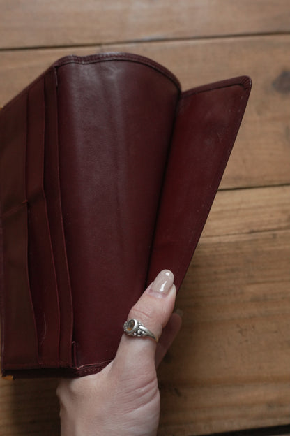Cartier Leather Wallet Vintage Burgundy Red Bi-fold Long Purse Must De Cartier