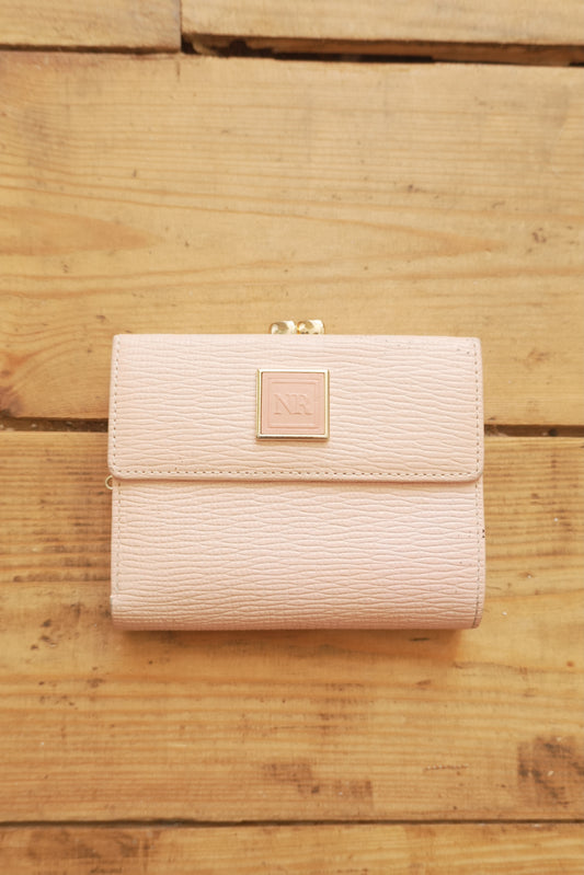 Nina Ricci Vintage Leather Light Pink Wallet Bifold Purse Gold Clasp