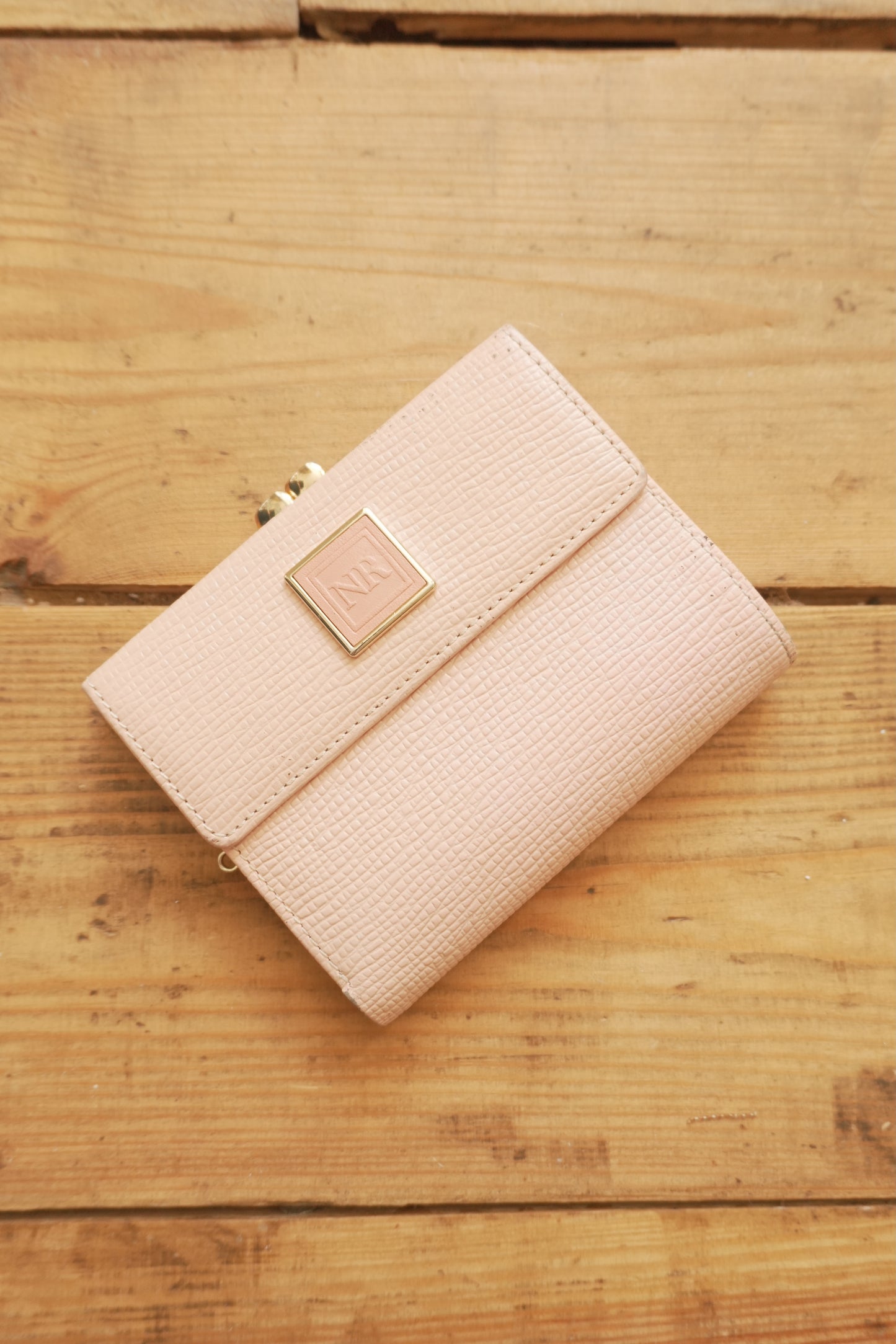 Nina Ricci Vintage Leather Light Pink Wallet Bifold Purse Gold Clasp