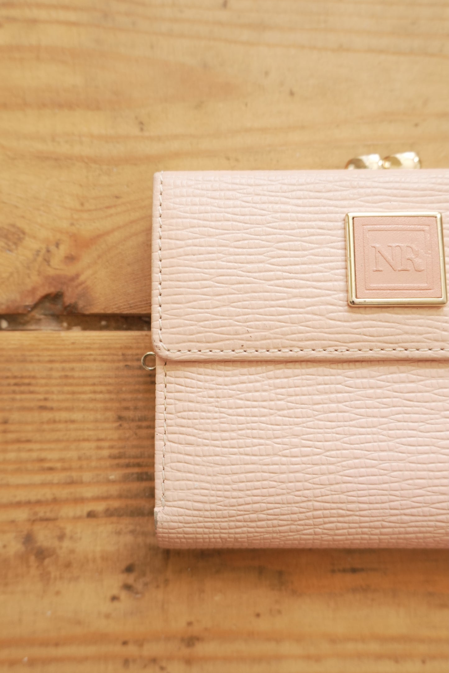 Nina Ricci Vintage Leather Light Pink Wallet Bifold Purse Gold Clasp