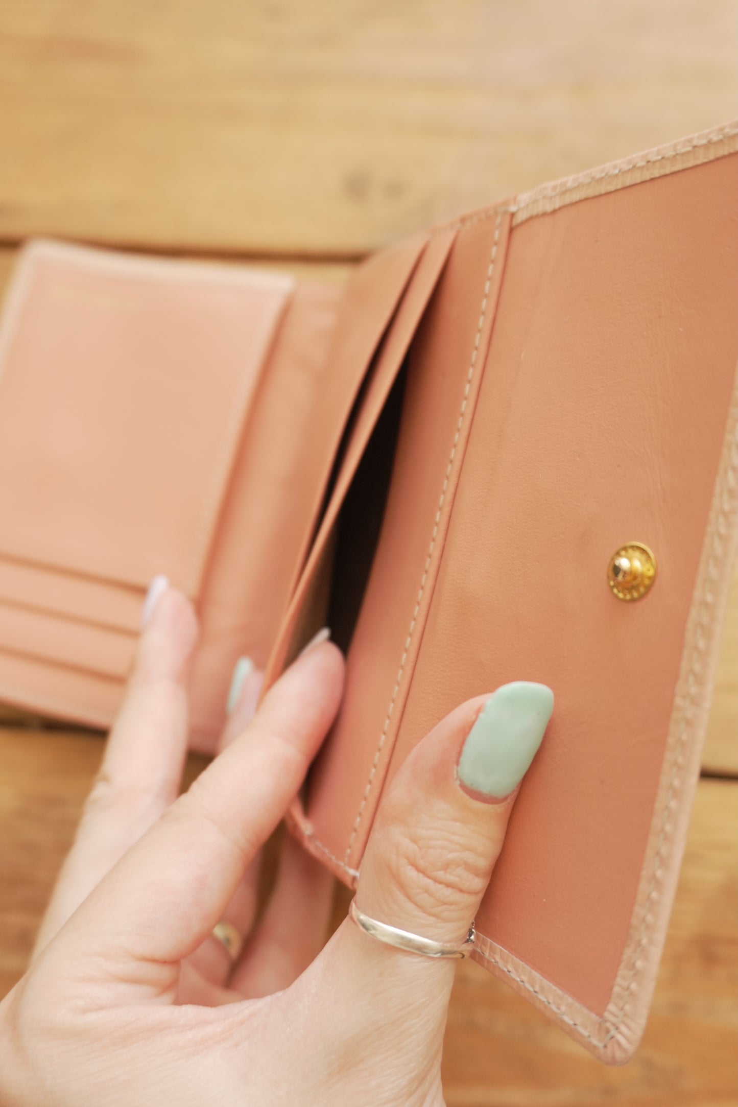 Nina Ricci Vintage Leather Light Pink Wallet Bifold Purse Gold Clasp