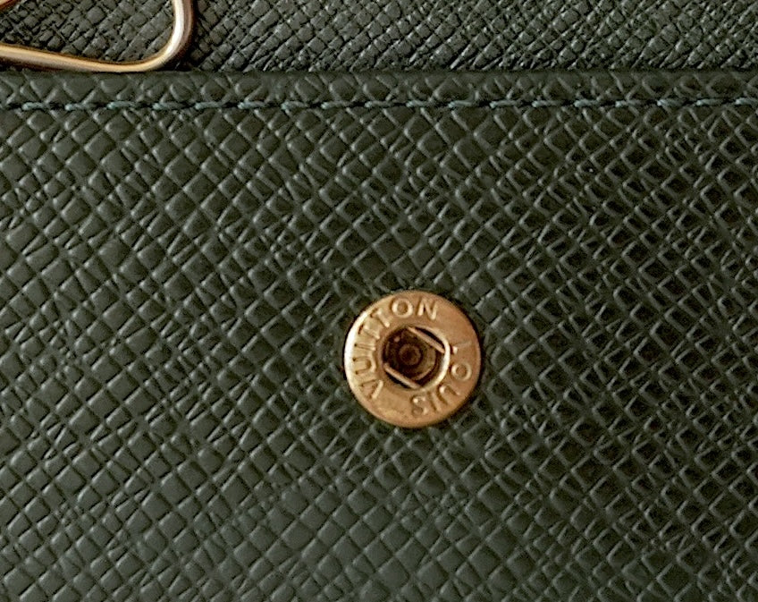 Louis Vuitton Green Leather Keycase Epi Leather Keyholder with Box