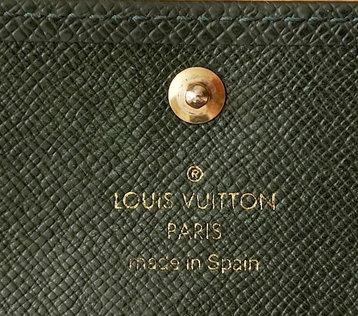 Louis Vuitton Green Leather Keycase Epi Leather Keyholder with Box