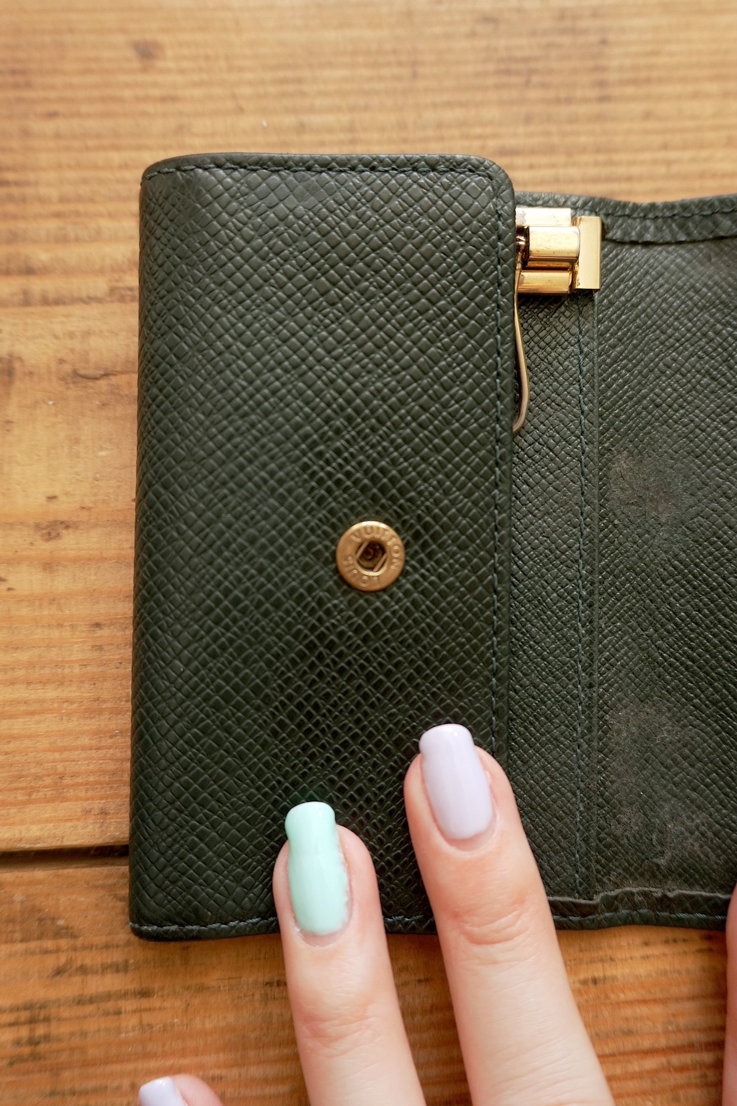 Louis Vuitton Green Leather Keycase Epi Leather Keyholder with Box