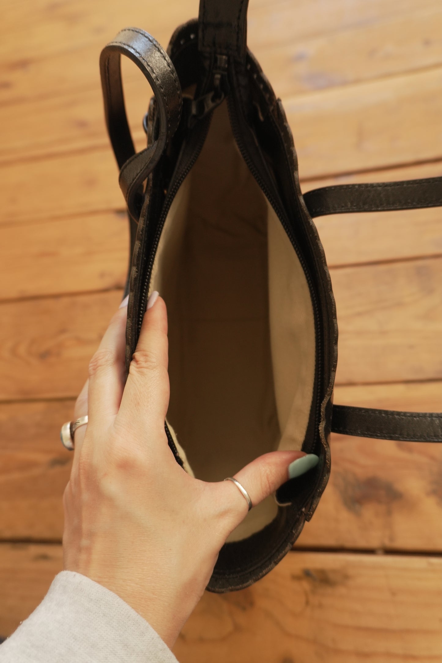 Vintage Tote Bag Black Leather Kitamara Frill Detail Women's Handbag Gold Zip Double Handle