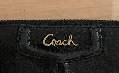 Coach Vintage Wallet Black Leather Zip Around Long Purse Gold Hardware Women's
