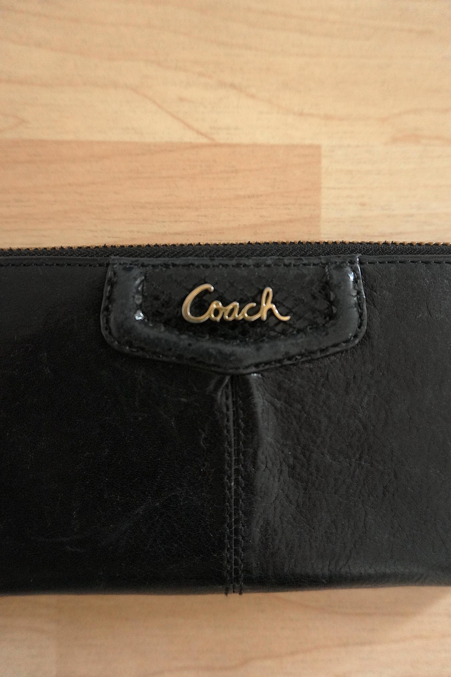 Coach Vintage Wallet Black Leather Zip Around Long Purse Gold Hardware Women's