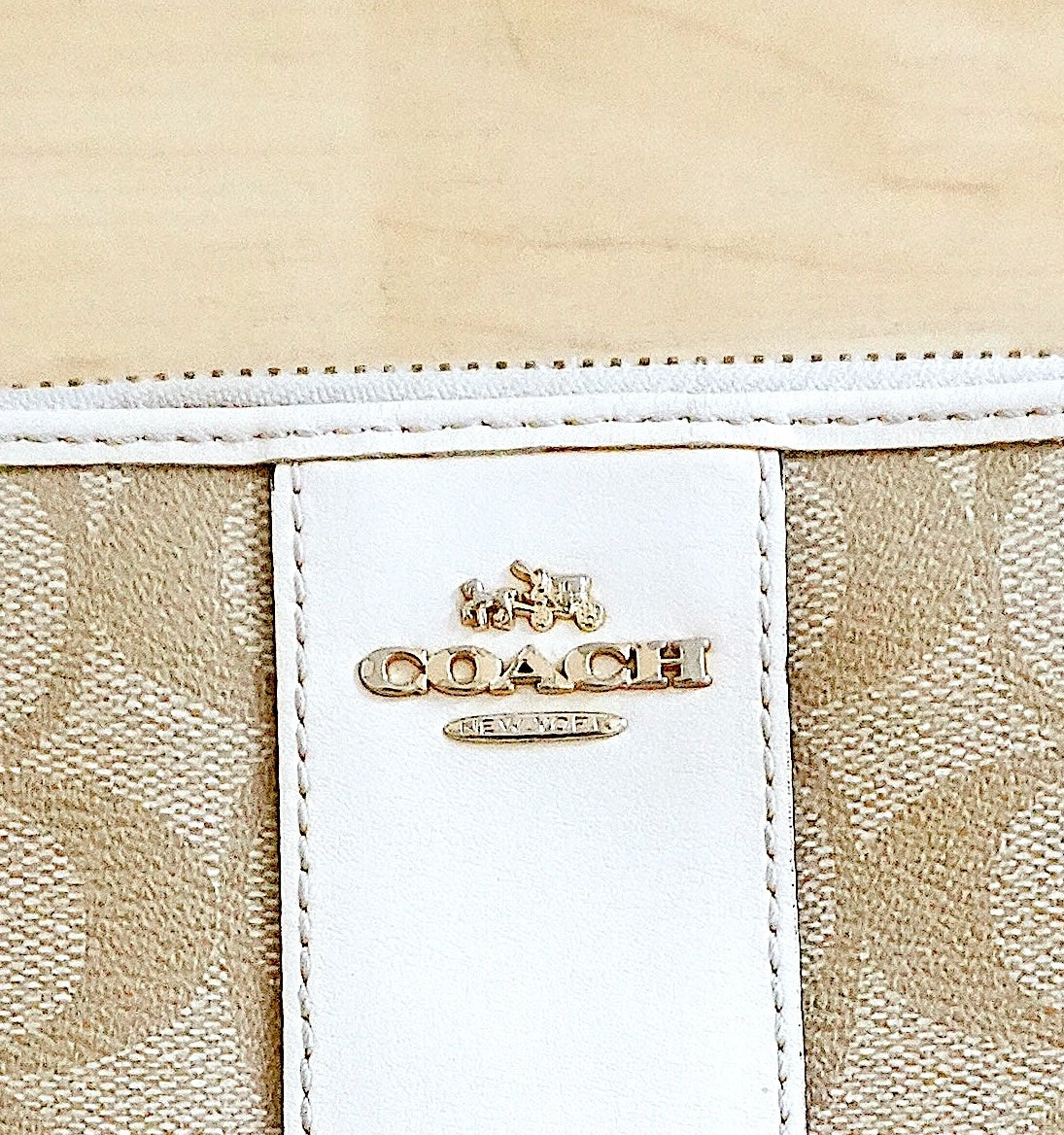 Coach Wallet Leather Cream Beige Long Purse Gold Logo Purse Women's