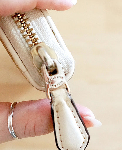 Coach Wallet Leather Cream Beige Long Purse Gold Logo Purse Women's