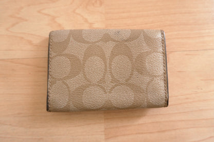 Coach Key Case Beige Leather Pink Leather Inside Key Holder Monogram
