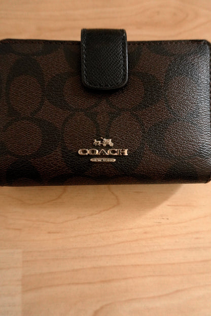 Coach Wallet Black Brown Leather Monogram Bifold Purse Gold Logo Zip