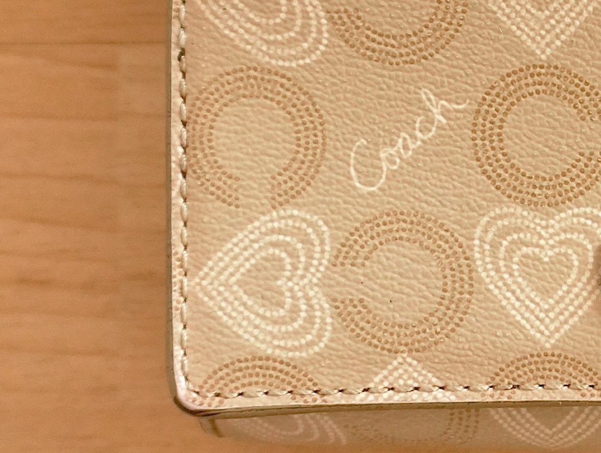 Vintage Coach Y2K Heart Print Wallet Cream Beige Pink Leather Zip Purse Coin