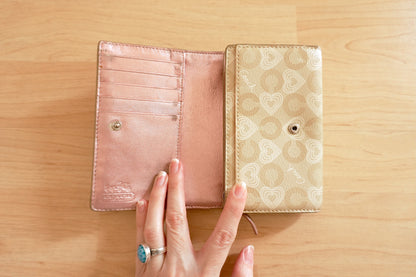 Vintage Coach Y2K Heart Print Wallet Cream Beige Pink Leather Zip Purse Coin