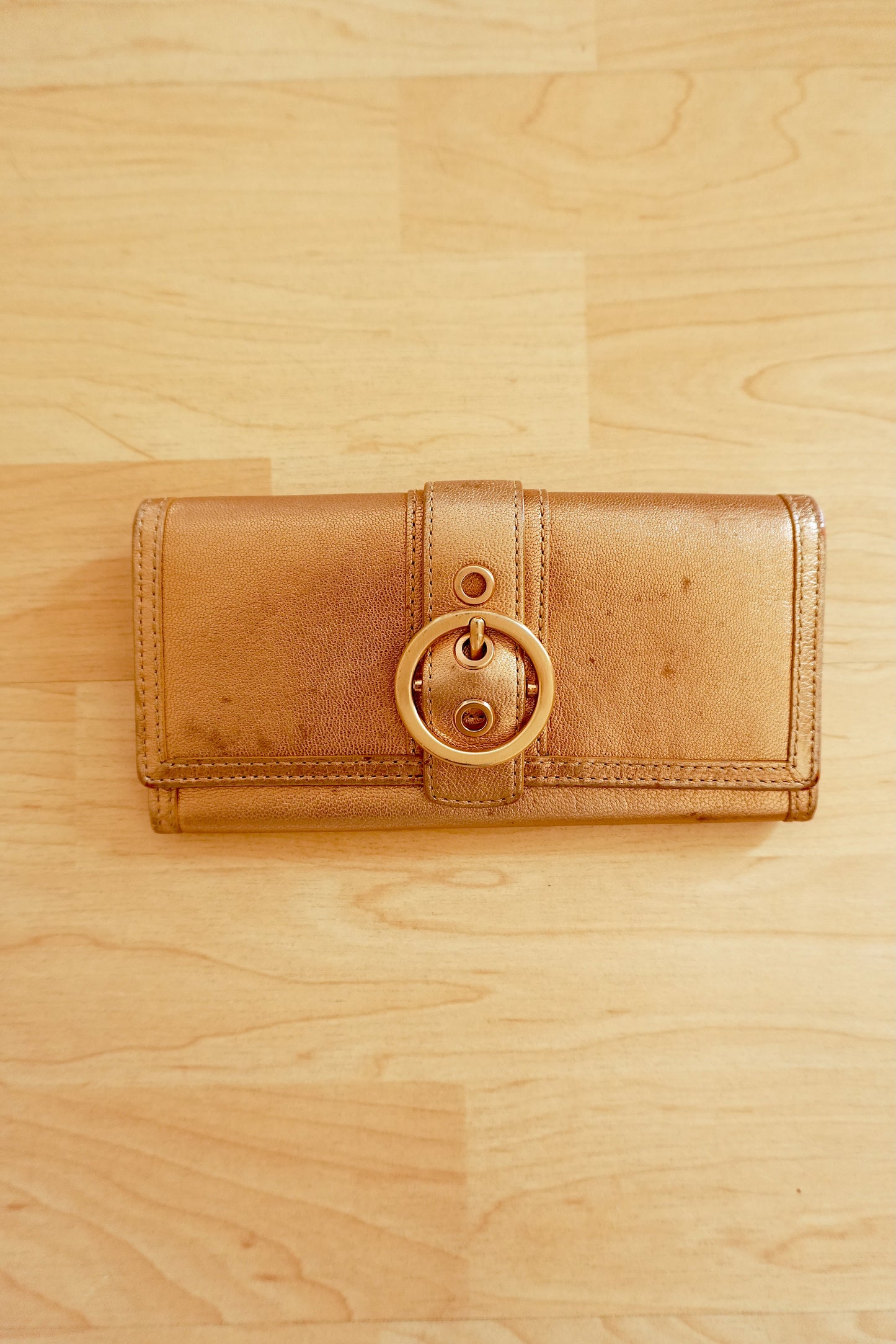 Coach Vintage Wallet Gold Bronze Leather Flap Purse Buckle Coin Pocket Y2K 2000s