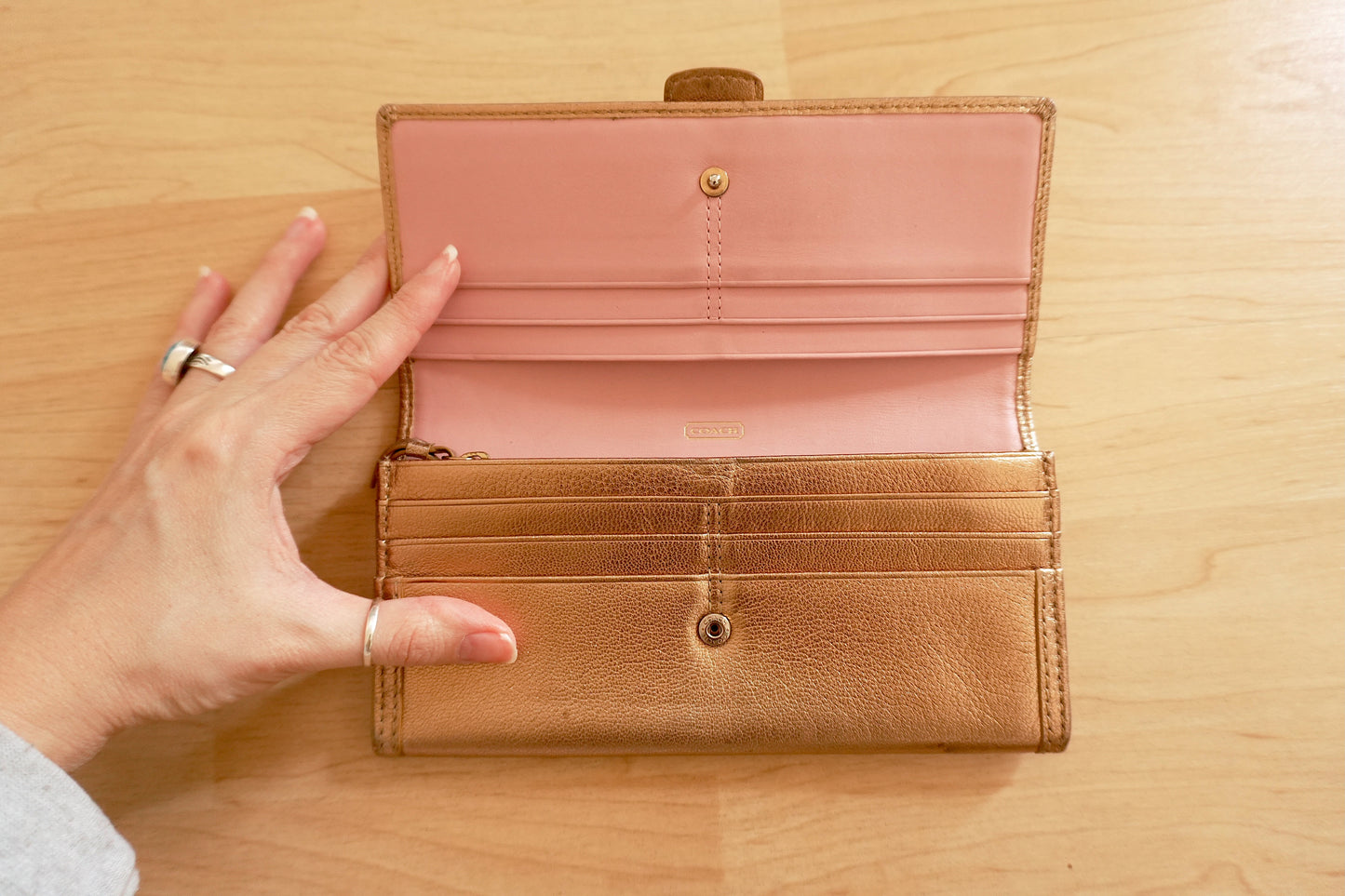 Coach Vintage Wallet Gold Bronze Leather Flap Purse Buckle Coin Pocket Y2K 2000s