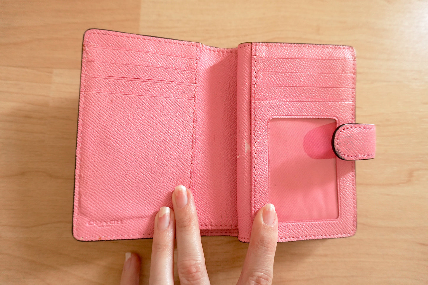 Coach Purse Vintage Bright Pink Leather Bifold Wallet Stud Fastening Women's