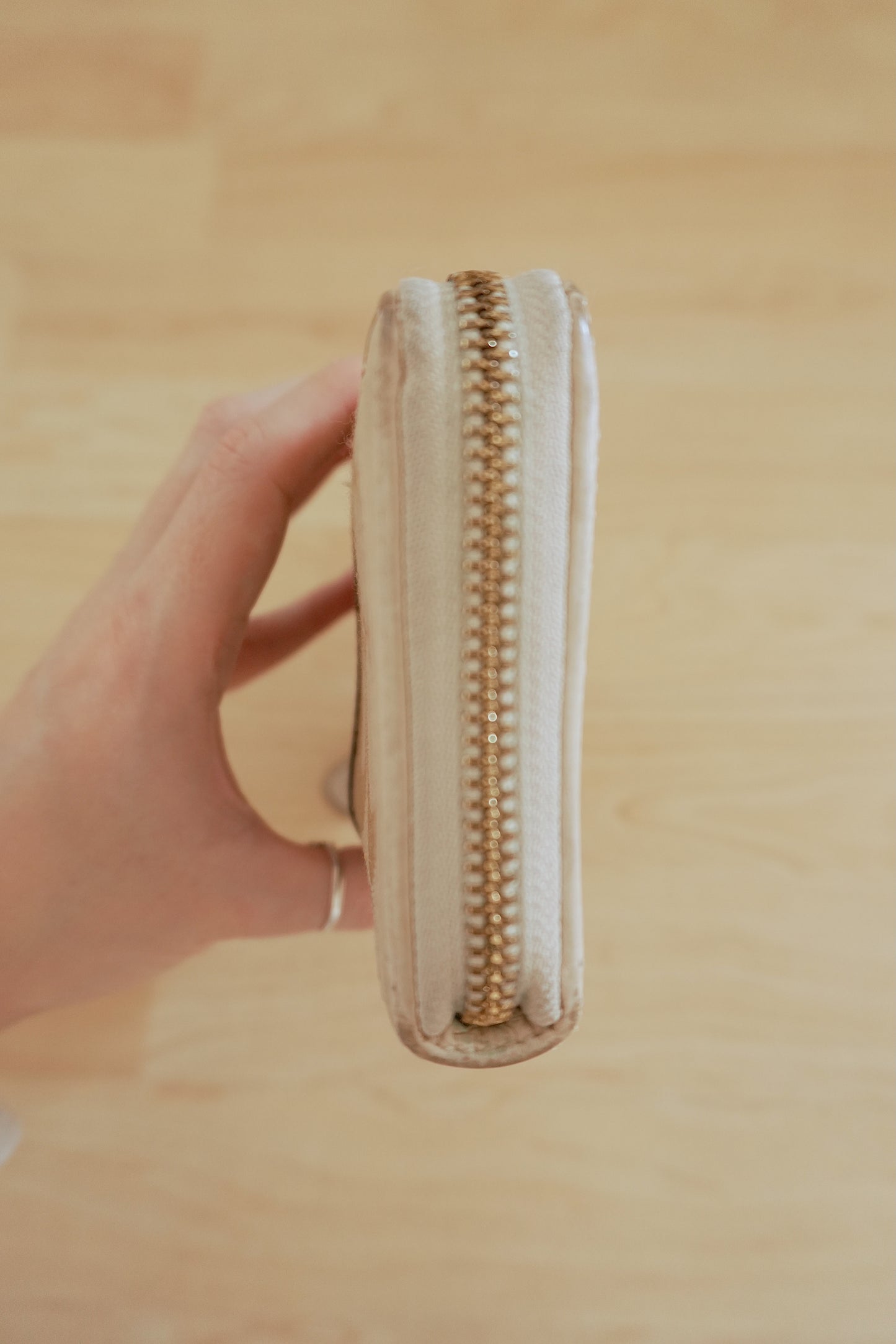 Coach Vintage Long Wallet Cream Beige Leather Monogram Zip Around Purse Gold Zip