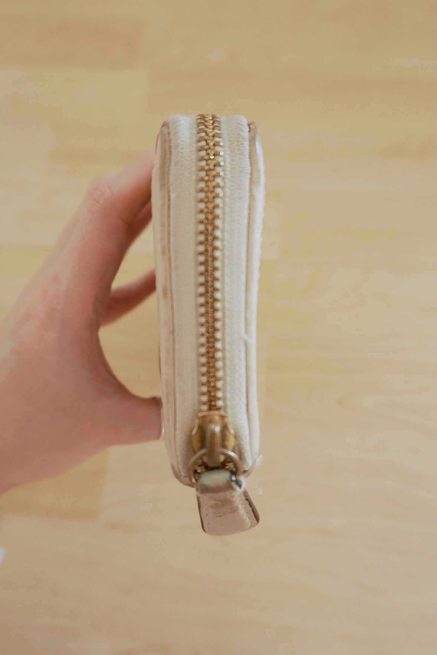 Coach Vintage Long Wallet Cream Beige Leather Monogram Zip Around Purse Gold Zip