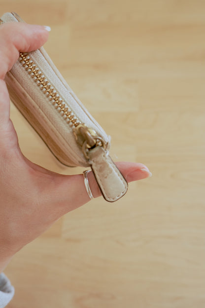 Coach Vintage Long Wallet Cream Beige Leather Monogram Zip Around Purse Gold Zip