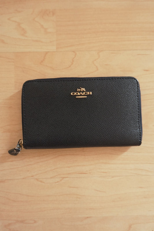 Coach Wallet Vintage Navy Blue Leather Zip around purse Gold Logo Zip Women's