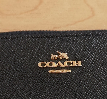 Coach Wallet Vintage Navy Blue Leather Zip around purse Gold Logo Zip Women's