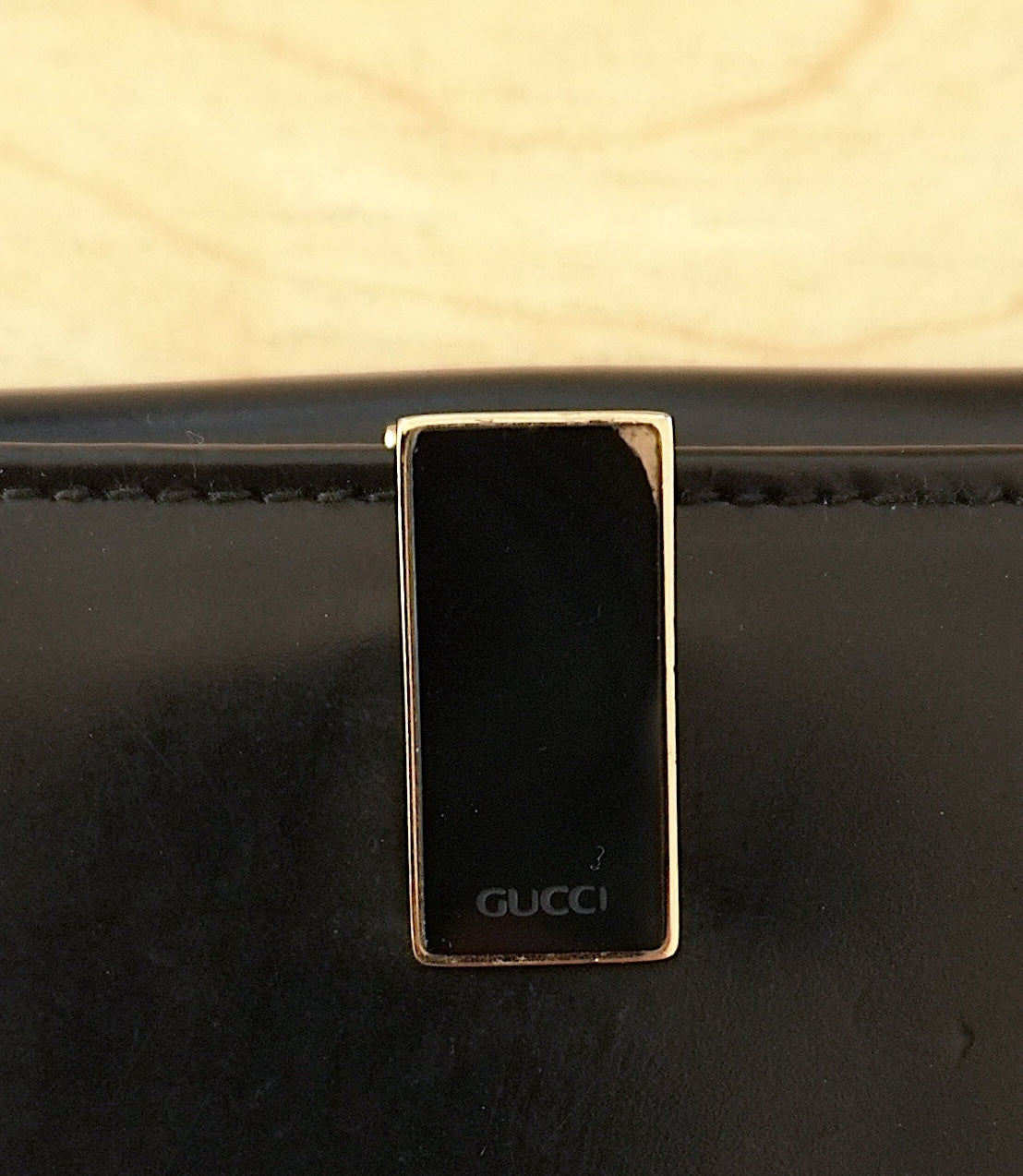 Gucci Vintage Black Leather Wallet Bifold Gold Enamel Logo Clasp Coin Pocket