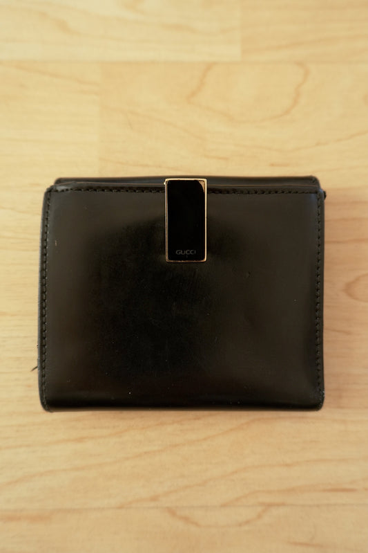Gucci Vintage Black Leather Wallet Bifold Gold Enamel Logo Clasp Coin Pocket