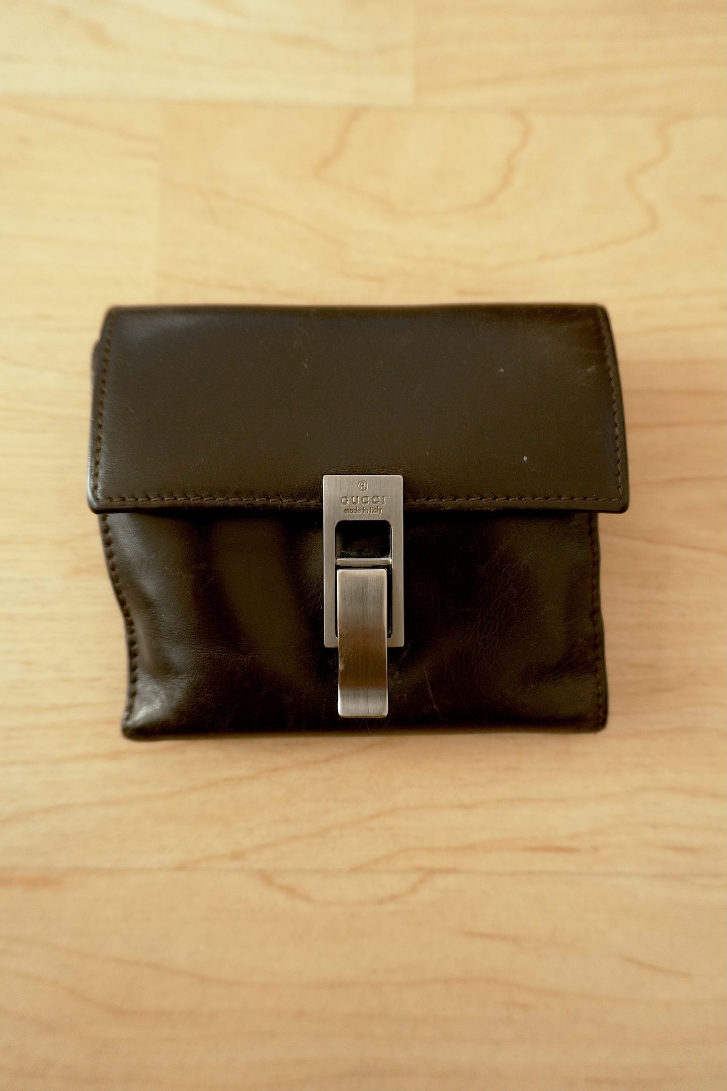 Gucci Vintage Wallet Black Leather Silver Clasp Bifold Stud Fastening Men's
