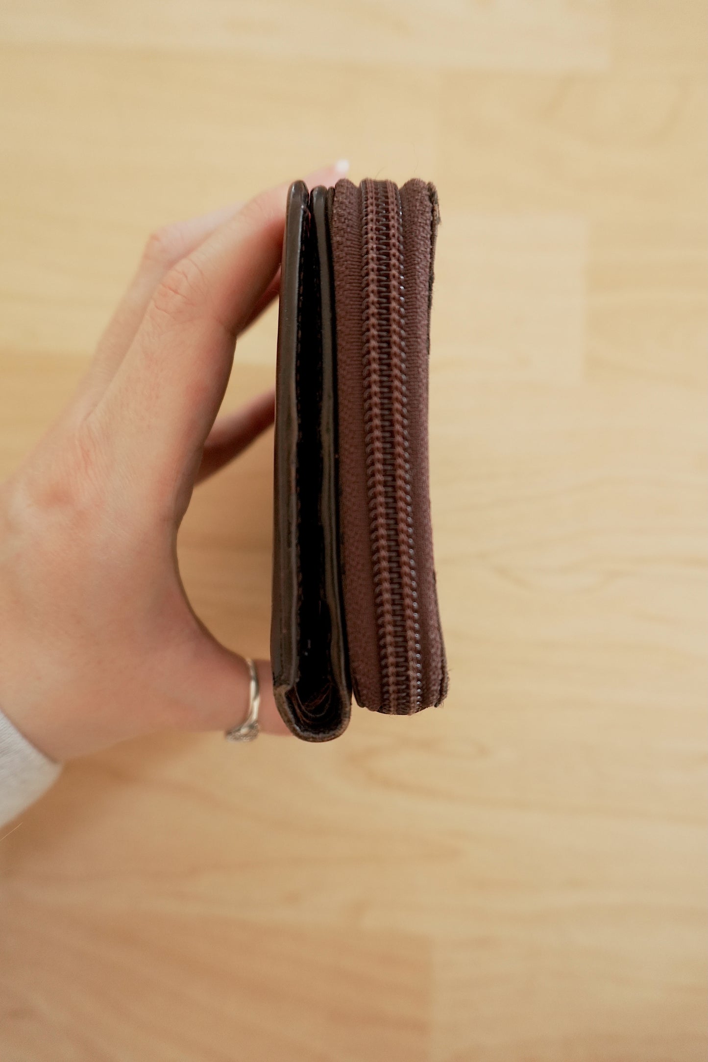 Gucci Wallet Vintage 90's Brown Canvas Leather Zip Around Purse GG Monogram Bifold Women's