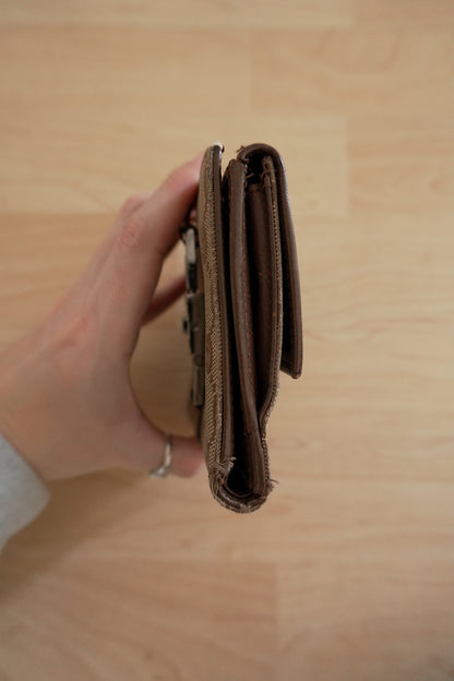 Vintage Gucci GG Monogram Wallet – Beige/Brown Canvas & Leather, Chain Detail