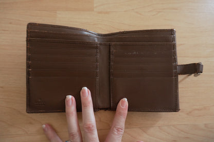 Vintage Gucci GG Monogram Wallet – Beige/Brown Canvas & Leather, Chain Detail