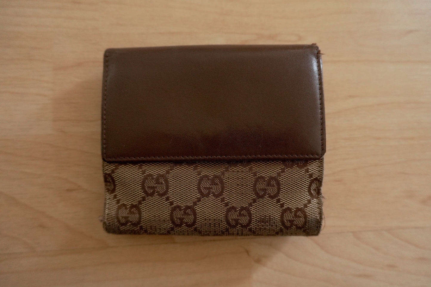Vintage Gucci GG Monogram Wallet – Beige/Brown Canvas & Leather, Chain Detail