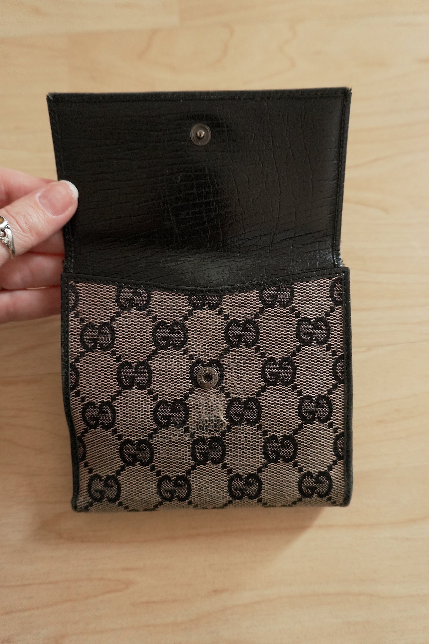 Gucci Vintage Wallet GG Monogram Black Beige Bamboo Clasp Leather Men’s