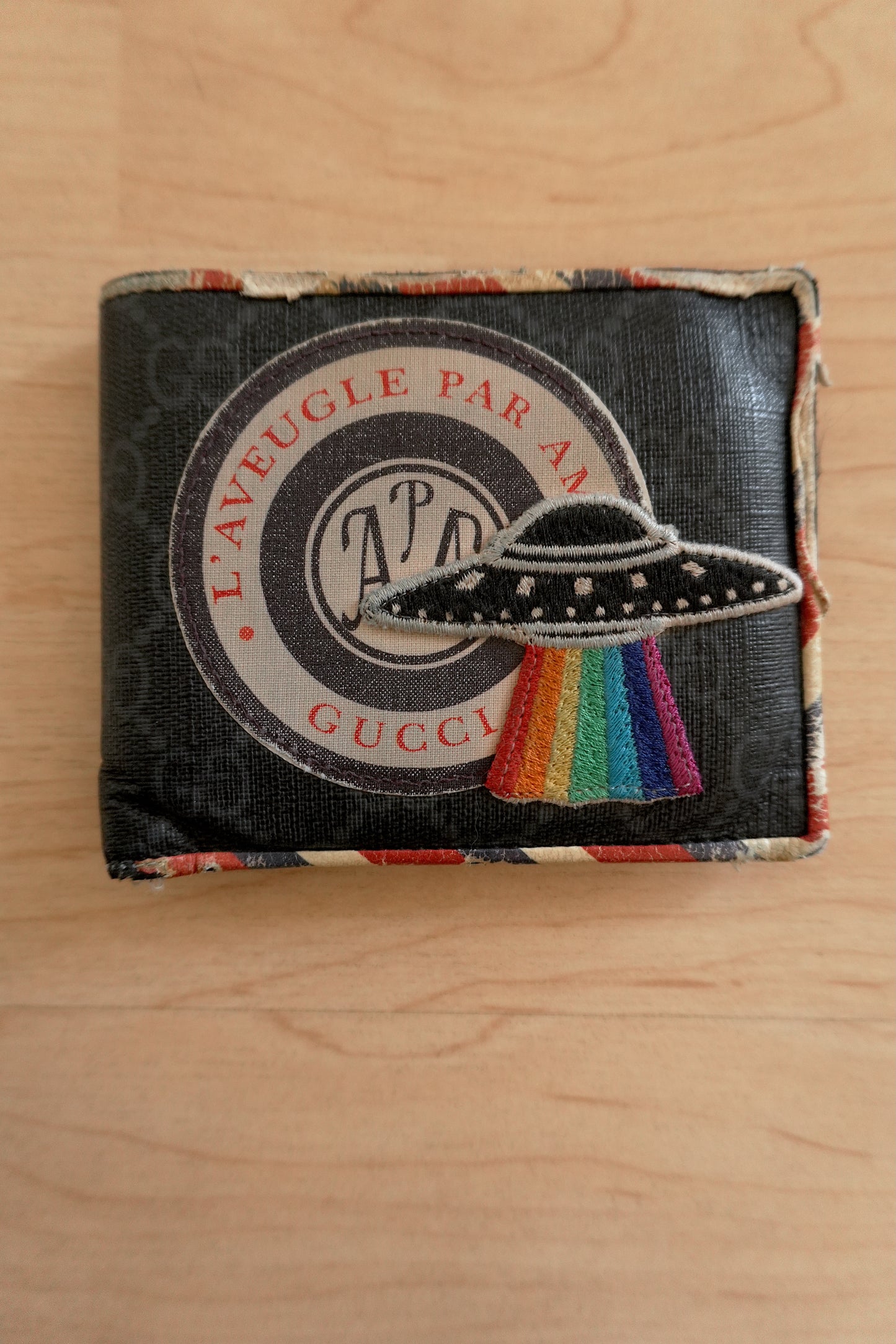 Gucci Vintage Wallet Black Leather Bifold UFO Patch Men's Coin Pouch Card Slots