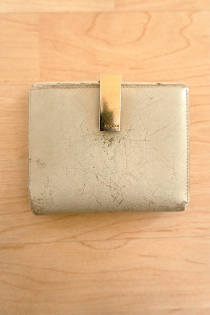 Gucci Vintage Cream Leather Bifold Wallet Gold Logo Clasp Coin Purse Women’s