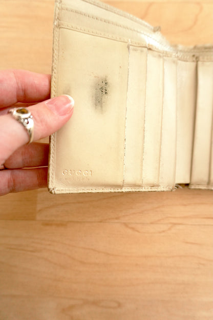 Gucci Vintage Cream Leather Bifold Wallet Gold Logo Clasp Coin Purse Women’s