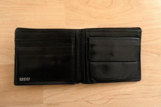 Gucci Vintage Wallet Black Leather Bifold Men's Card Slots Coin Compartment