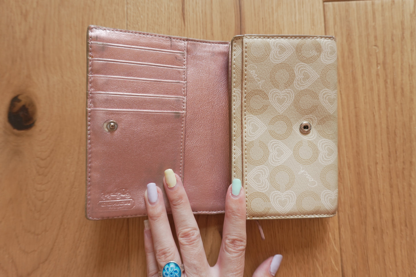 Vintage Coach Y2K Heart Print Wallet Cream Beige Pink Leather Zip Purse Coin