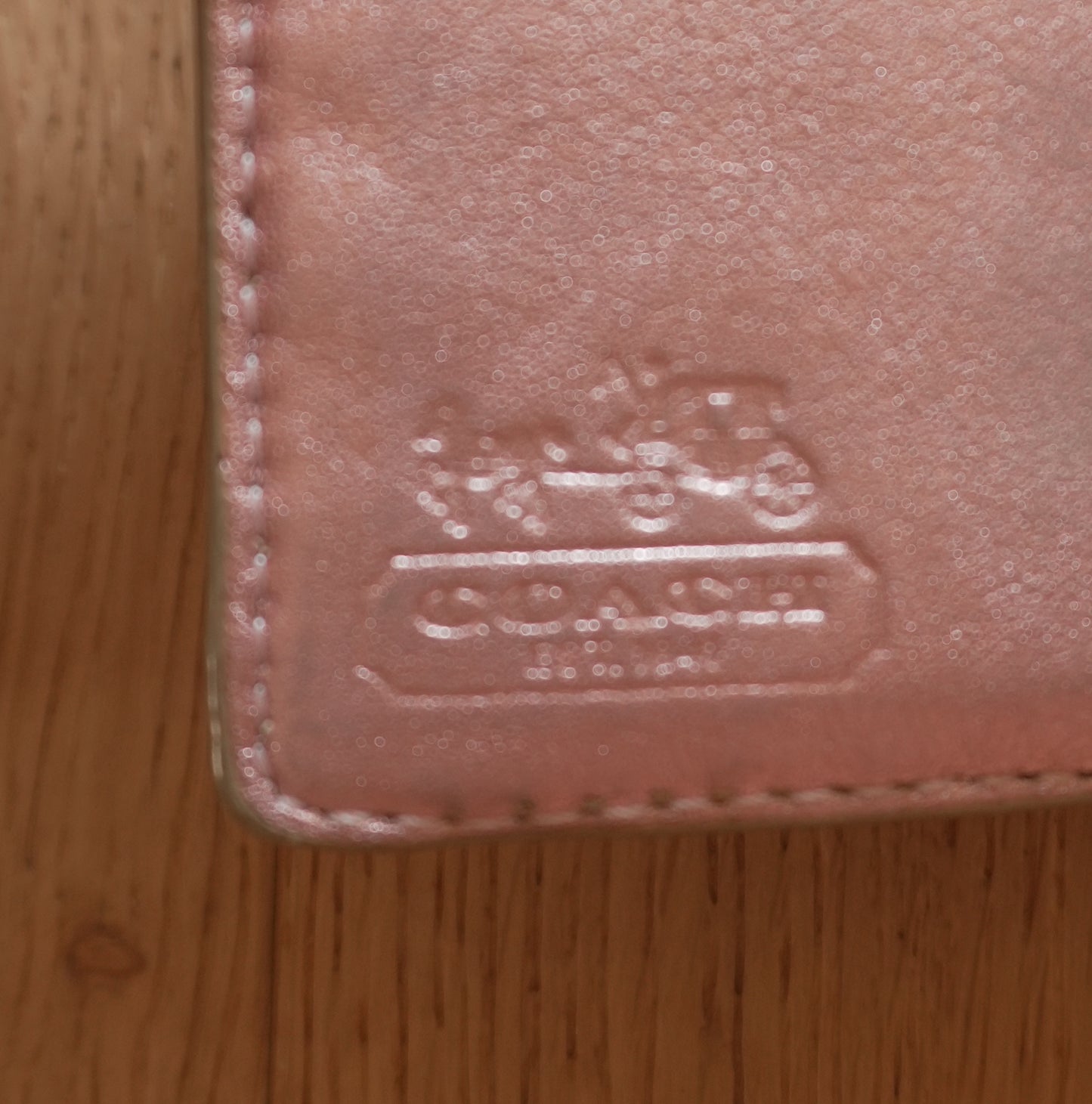 Vintage Coach Y2K Heart Print Wallet Cream Beige Pink Leather Zip Purse Coin