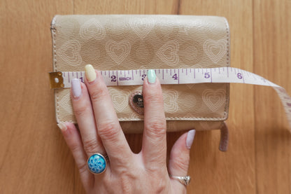 Vintage Coach Y2K Heart Print Wallet Cream Beige Pink Leather Zip Purse Coin