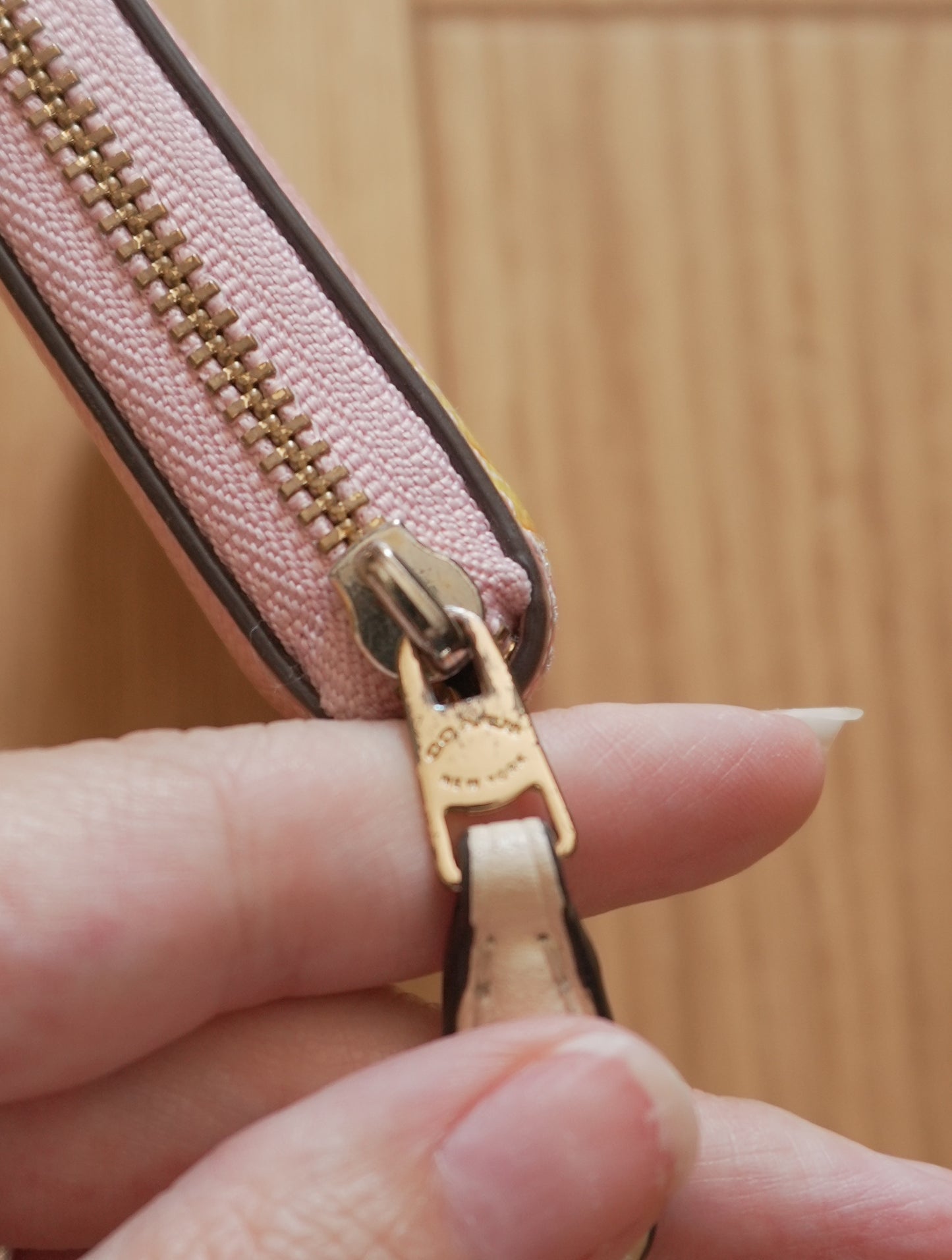 Coach Coin Purse Vintage Pink Leather Banana Print Small Gold Zip Women's