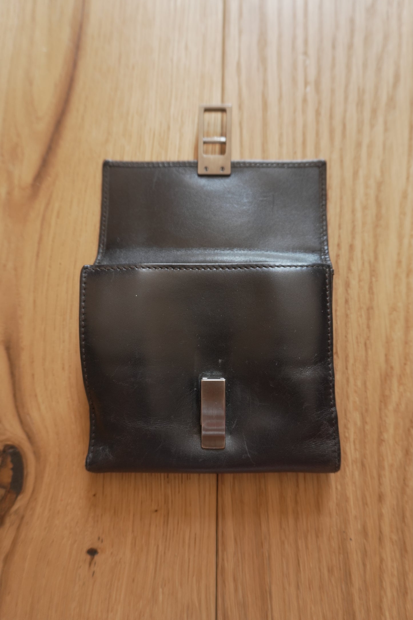 Gucci Vintage Wallet Black Leather Silver Clasp Bifold Stud Fastening Men's