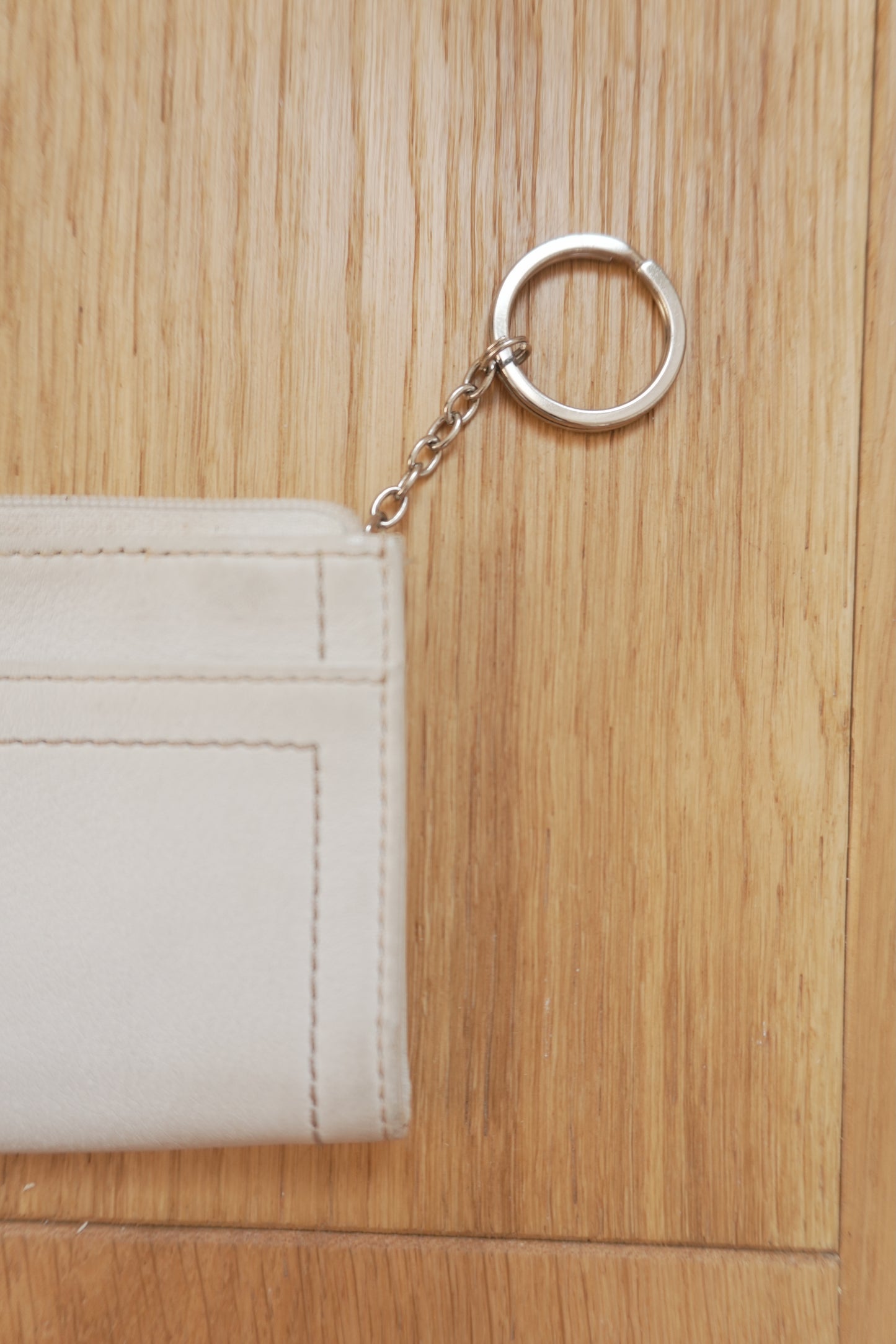 Vintage Coach Coin Purse White Cream Leather Zip Pouch Keychain Small Wallet
